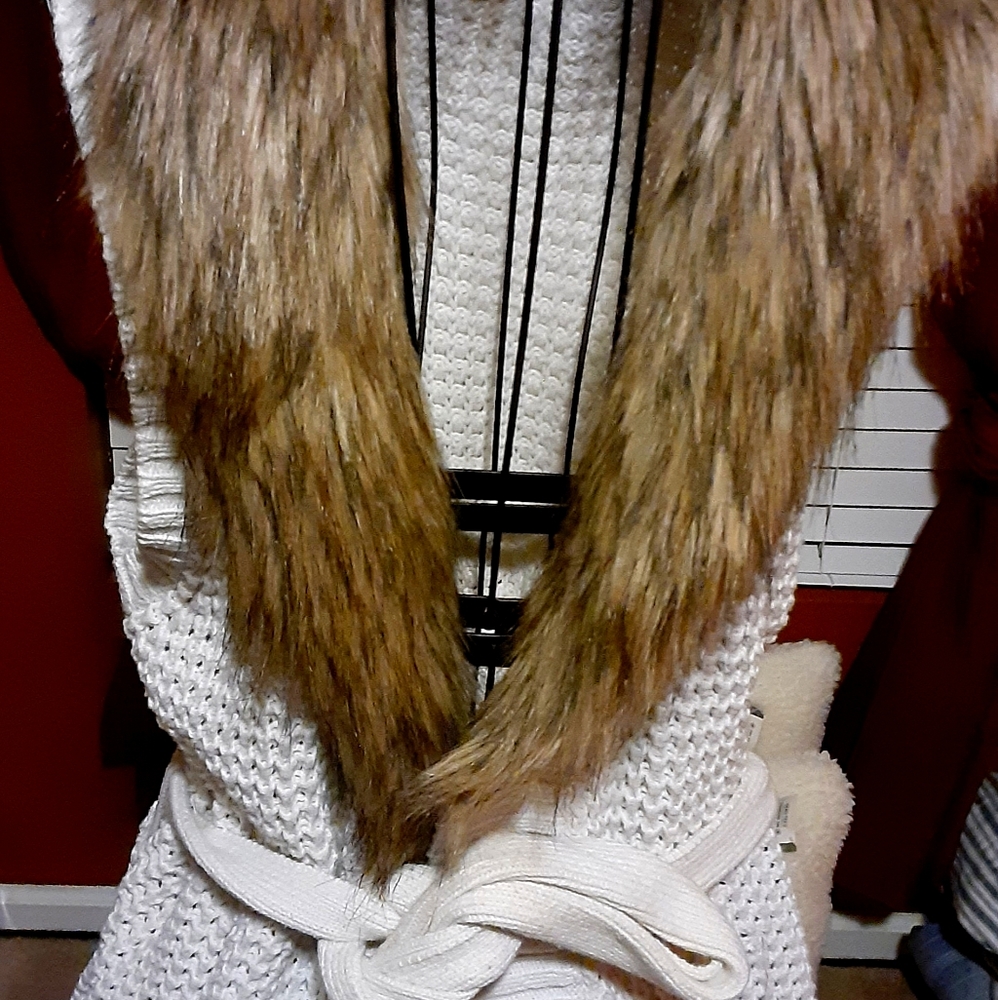 Old Navy Sleeveless Sweater